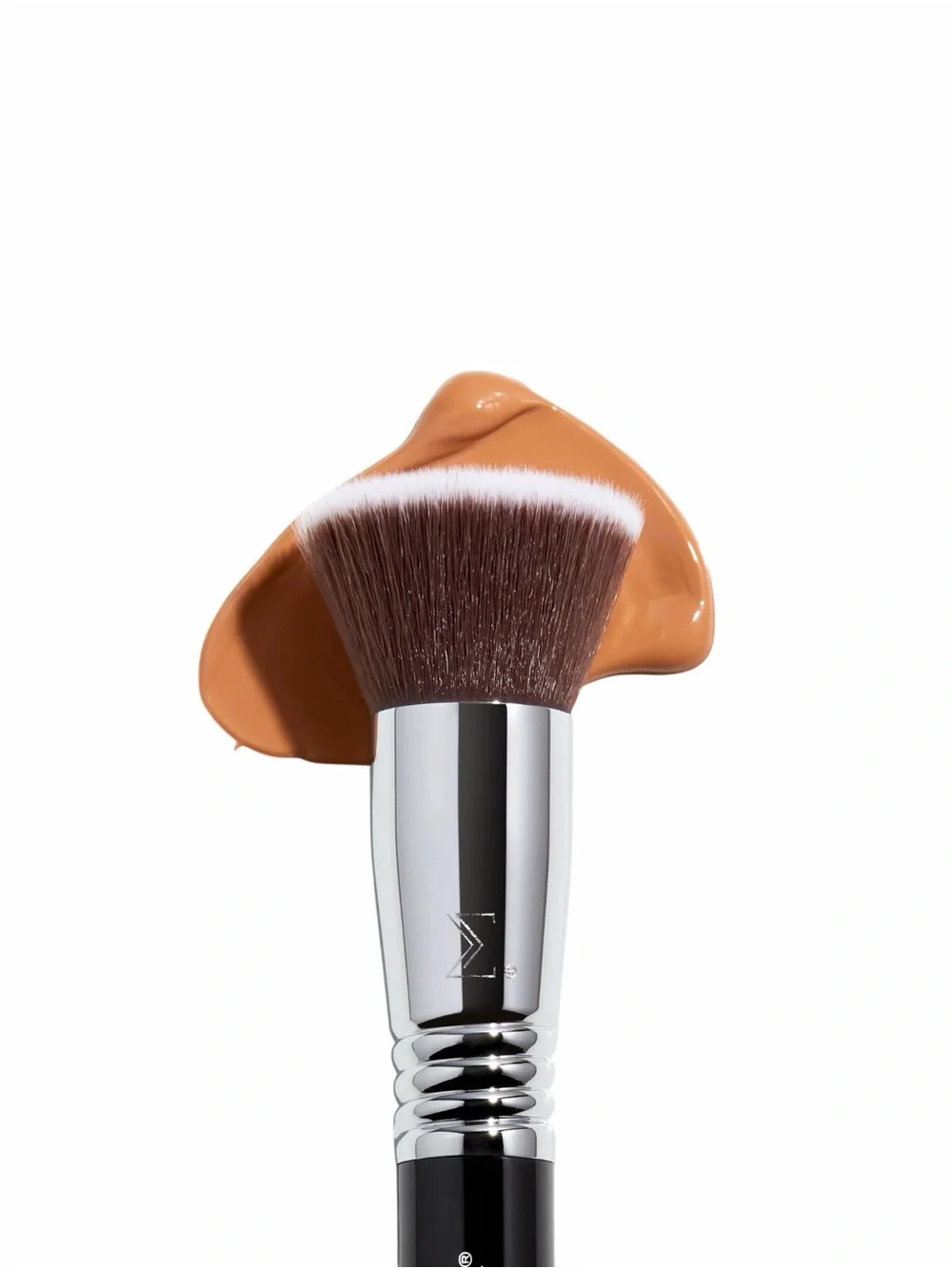 SIGMA BEAUTY Must-Have eye and foundation makeup brush set